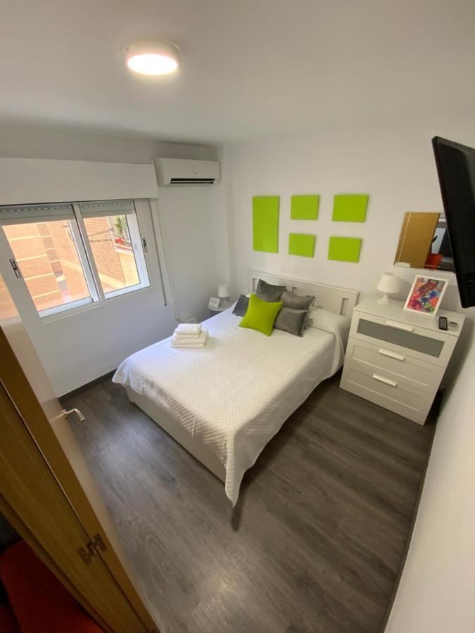 4 Capulino Apartamentos マラガ エクステリア 写真