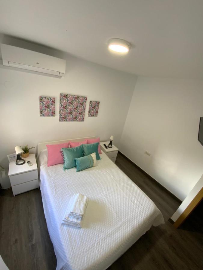 4 Capulino Apartamentos マラガ エクステリア 写真